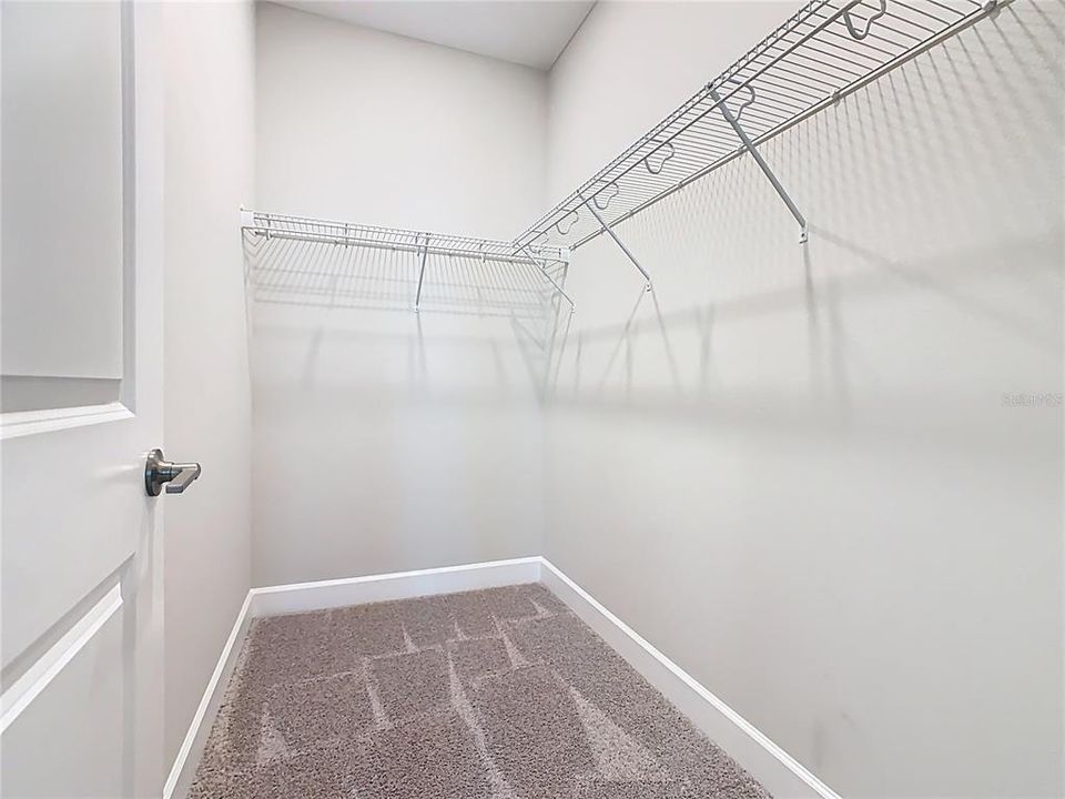 На продажу: $288,500 (2 спален, 2 ванн, 1289 Квадратных фут)