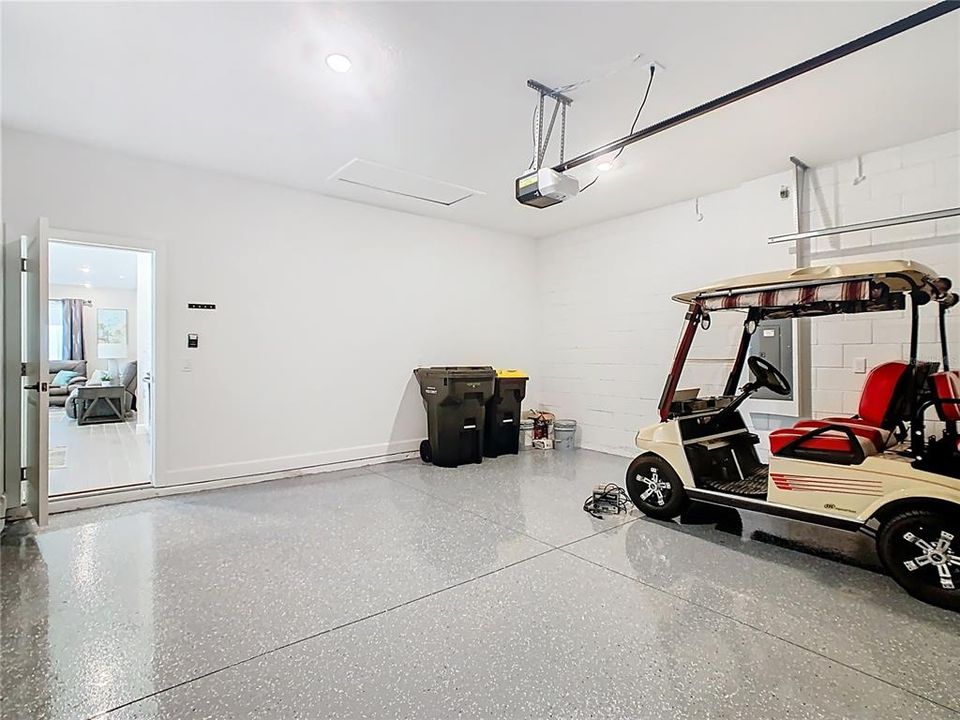 На продажу: $288,500 (2 спален, 2 ванн, 1289 Квадратных фут)