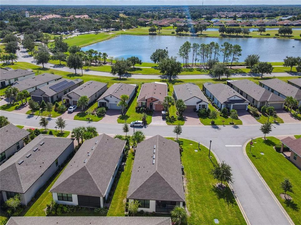 На продажу: $288,500 (2 спален, 2 ванн, 1289 Квадратных фут)