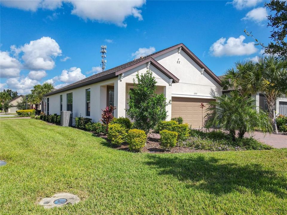 На продажу: $288,500 (2 спален, 2 ванн, 1289 Квадратных фут)