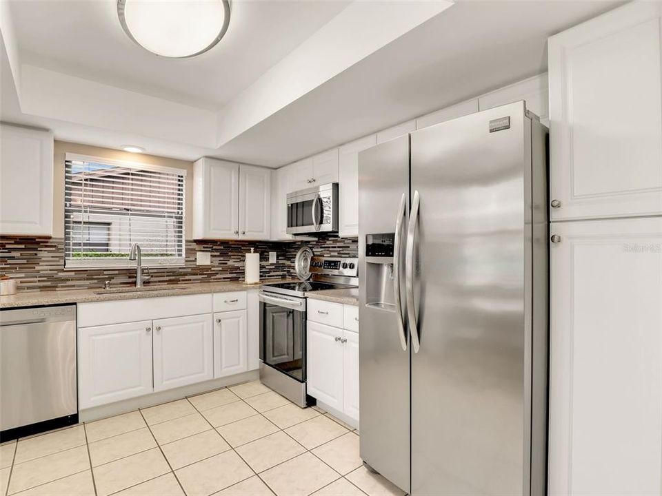 For Sale: $299,000 (2 beds, 2 baths, 1451 Square Feet)