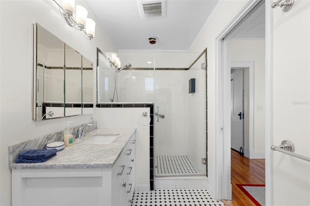 Active With Contract: $585,000 (4 beds, 2 baths, 2072 Square Feet)