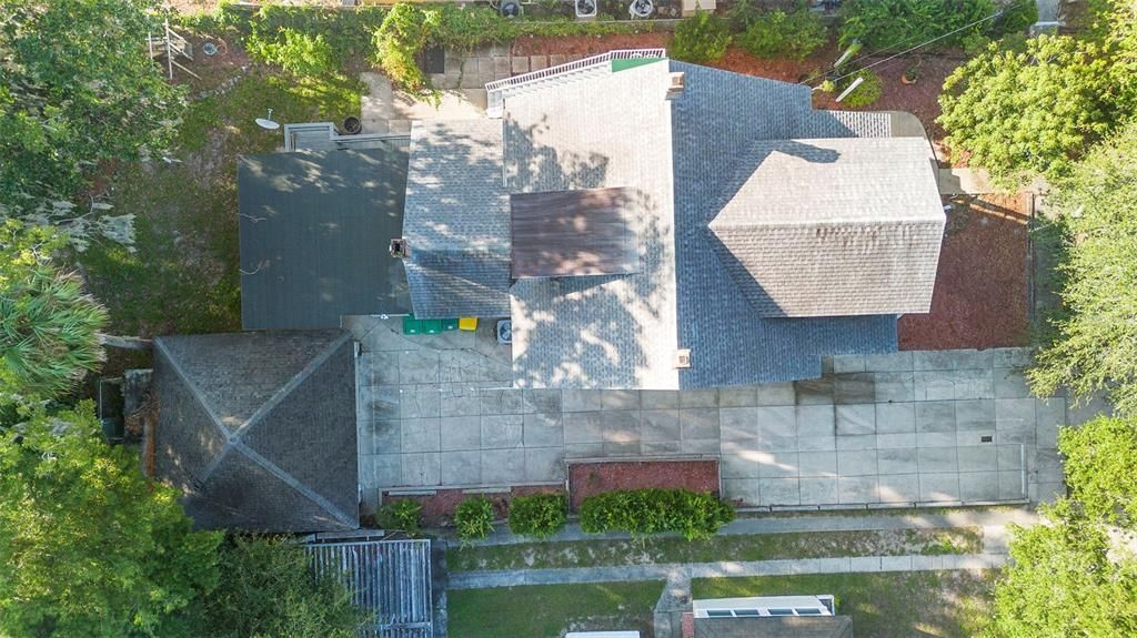 Active With Contract: $585,000 (4 beds, 2 baths, 2072 Square Feet)