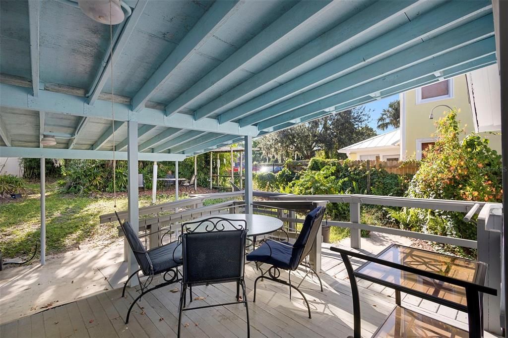 Active With Contract: $585,000 (4 beds, 2 baths, 2072 Square Feet)