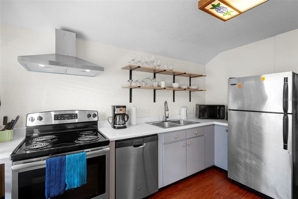 Active With Contract: $585,000 (4 beds, 2 baths, 2072 Square Feet)