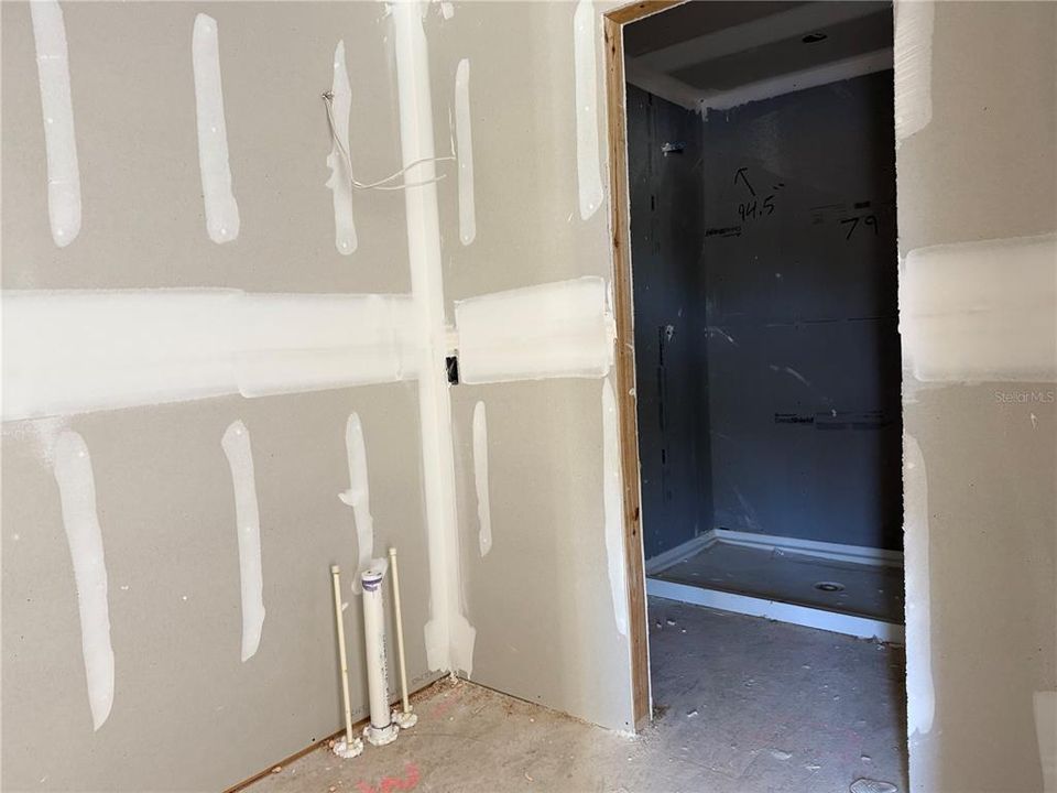 Activo con contrato: $389,990 (3 camas, 2 baños, 1557 Pies cuadrados)