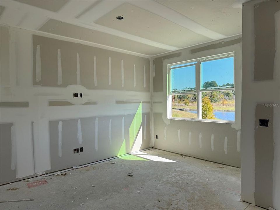 Activo con contrato: $389,990 (3 camas, 2 baños, 1557 Pies cuadrados)