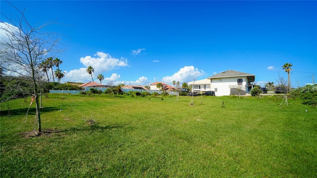 For Sale: $575,000 (0.14 acres)