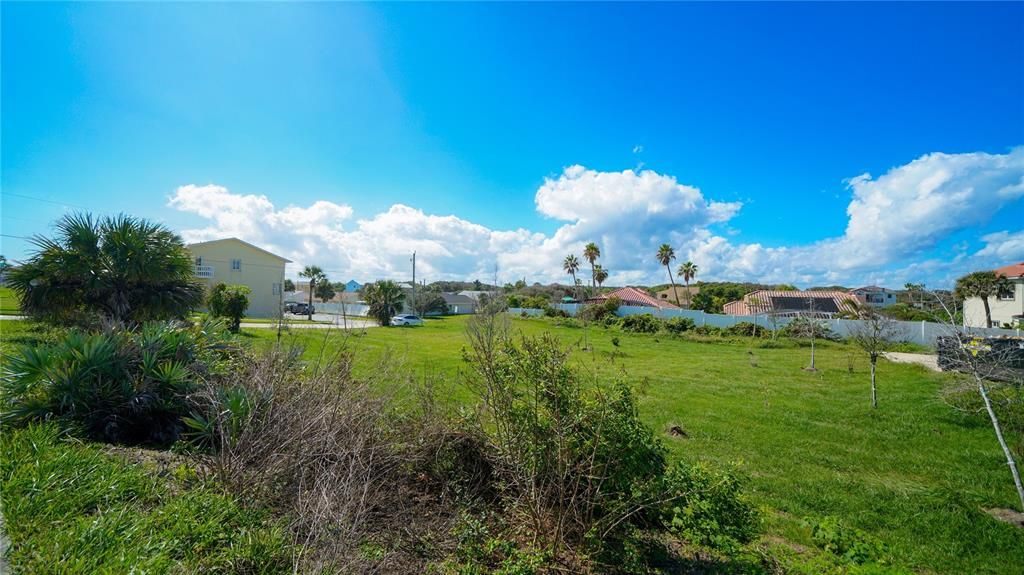 For Sale: $575,000 (0.14 acres)