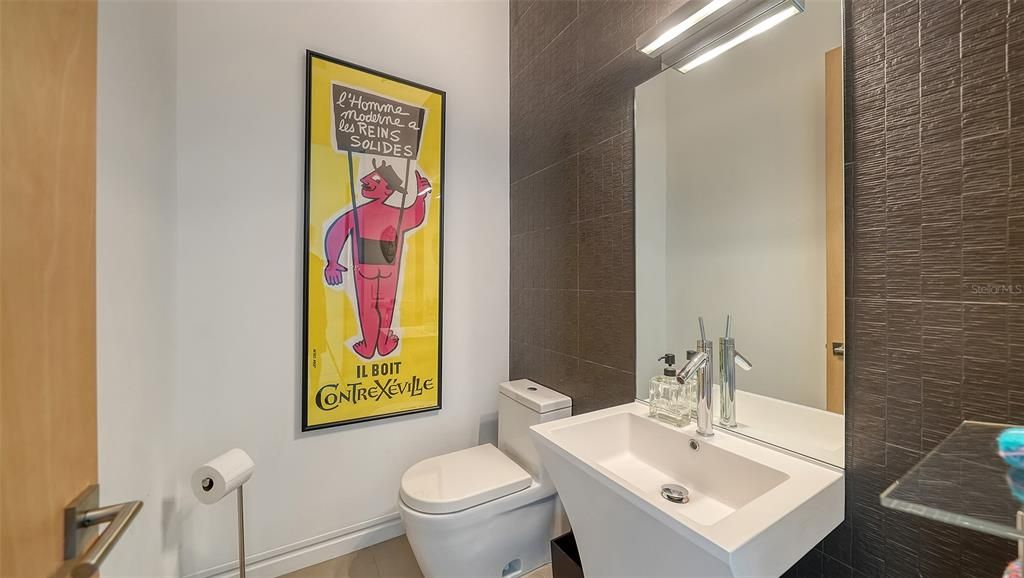 Active With Contract: $6,000,000 (4 beds, 3 baths, 3446 Square Feet)