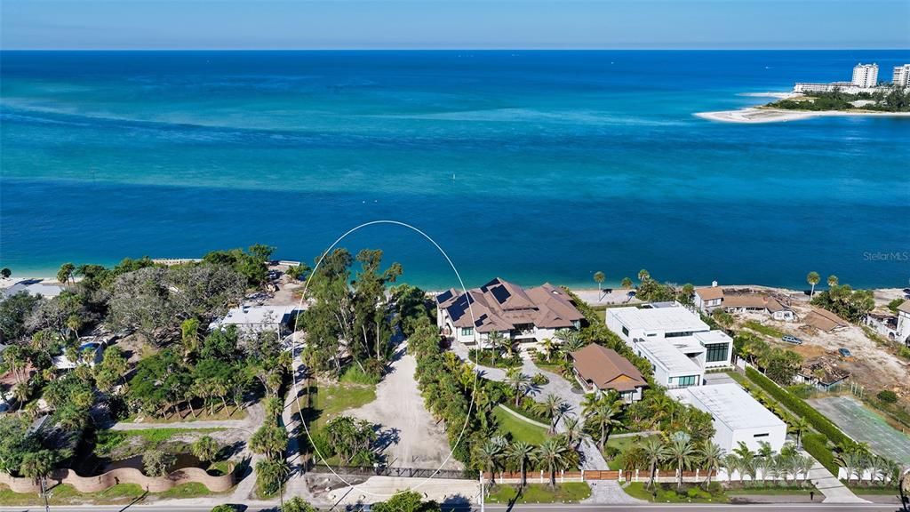 Active With Contract: $6,000,000 (4 beds, 3 baths, 3446 Square Feet)