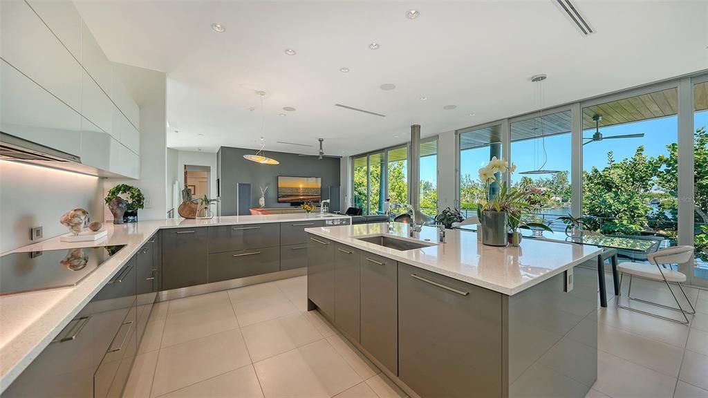 Active With Contract: $6,000,000 (4 beds, 3 baths, 3446 Square Feet)