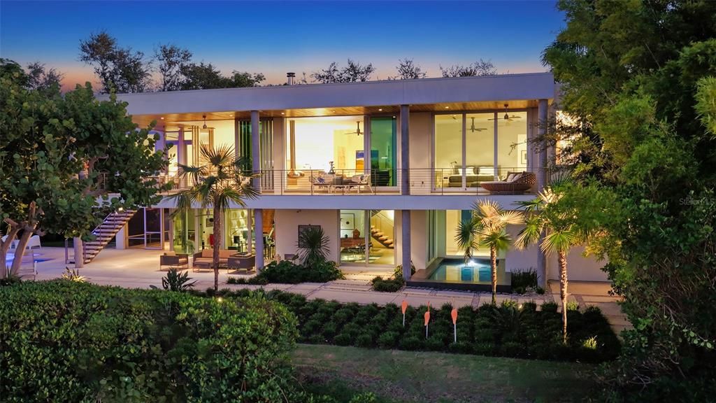 Active With Contract: $6,000,000 (4 beds, 3 baths, 3446 Square Feet)