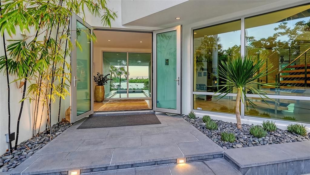 Active With Contract: $6,000,000 (4 beds, 3 baths, 3446 Square Feet)