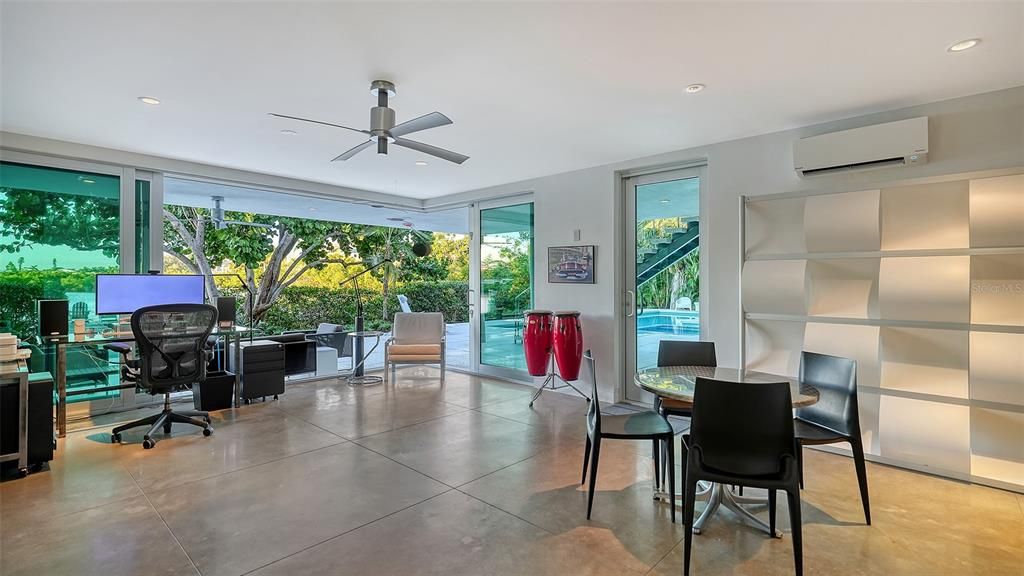 Active With Contract: $6,000,000 (4 beds, 3 baths, 3446 Square Feet)
