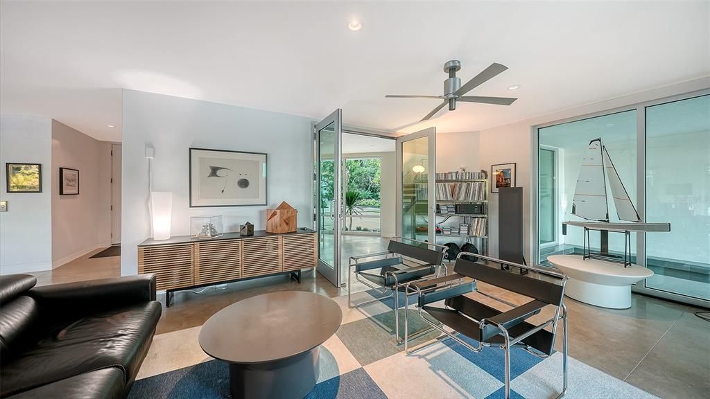 Active With Contract: $6,000,000 (4 beds, 3 baths, 3446 Square Feet)