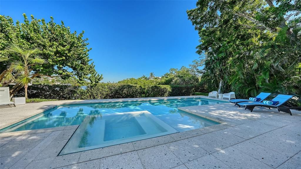 Active With Contract: $6,000,000 (4 beds, 3 baths, 3446 Square Feet)