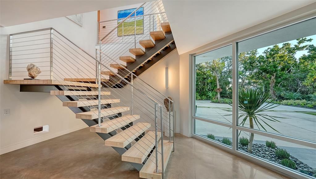 Active With Contract: $6,000,000 (4 beds, 3 baths, 3446 Square Feet)