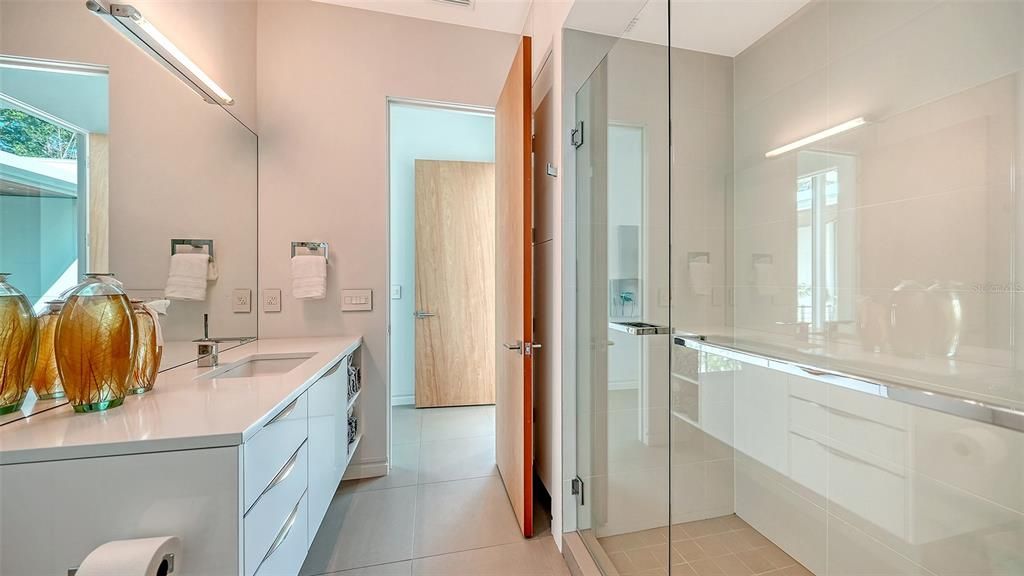 Active With Contract: $6,000,000 (4 beds, 3 baths, 3446 Square Feet)