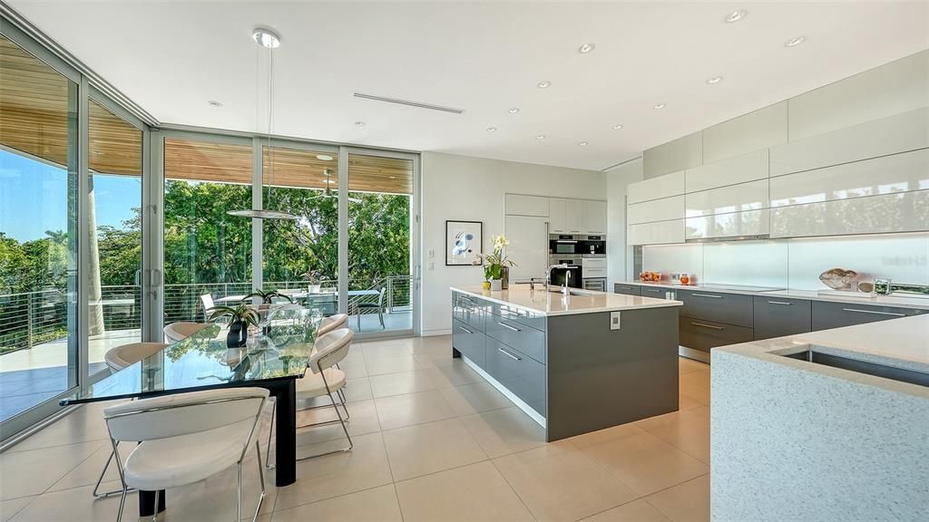 Active With Contract: $6,000,000 (4 beds, 3 baths, 3446 Square Feet)