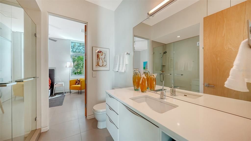 Active With Contract: $6,000,000 (4 beds, 3 baths, 3446 Square Feet)