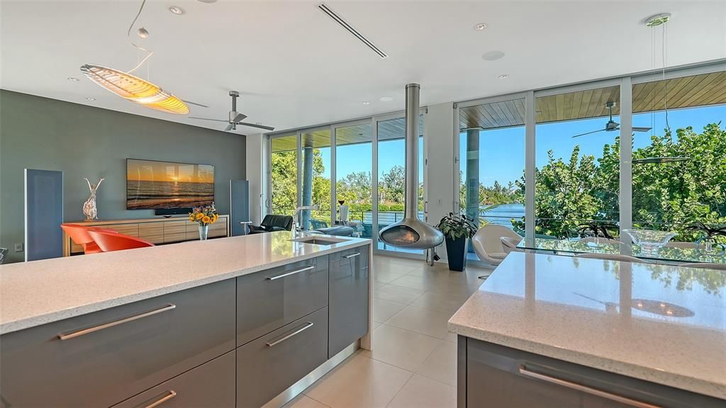 Active With Contract: $6,000,000 (4 beds, 3 baths, 3446 Square Feet)