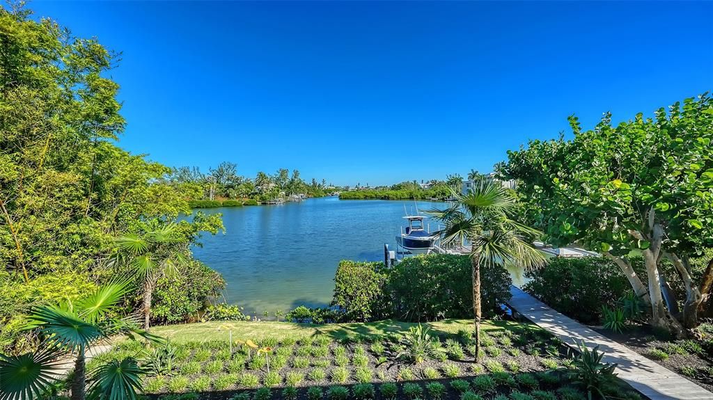 Active With Contract: $6,000,000 (4 beds, 3 baths, 3446 Square Feet)