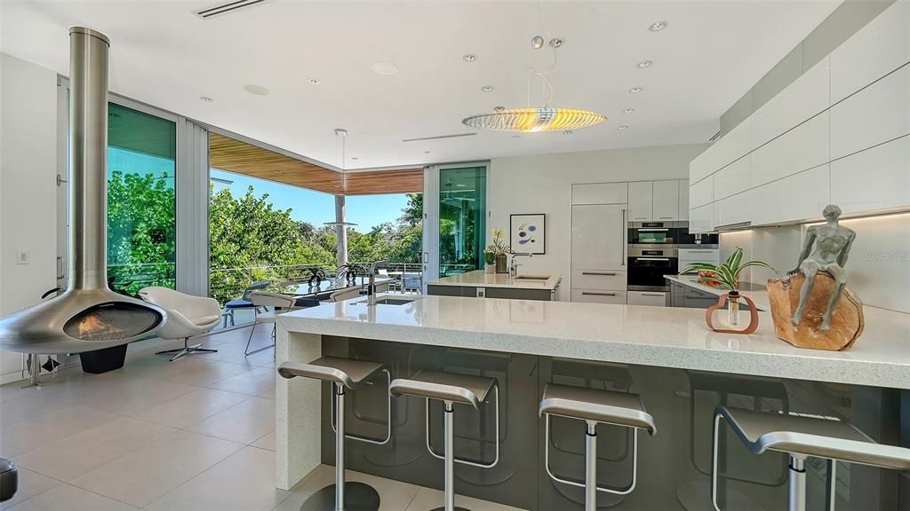 Active With Contract: $6,000,000 (4 beds, 3 baths, 3446 Square Feet)