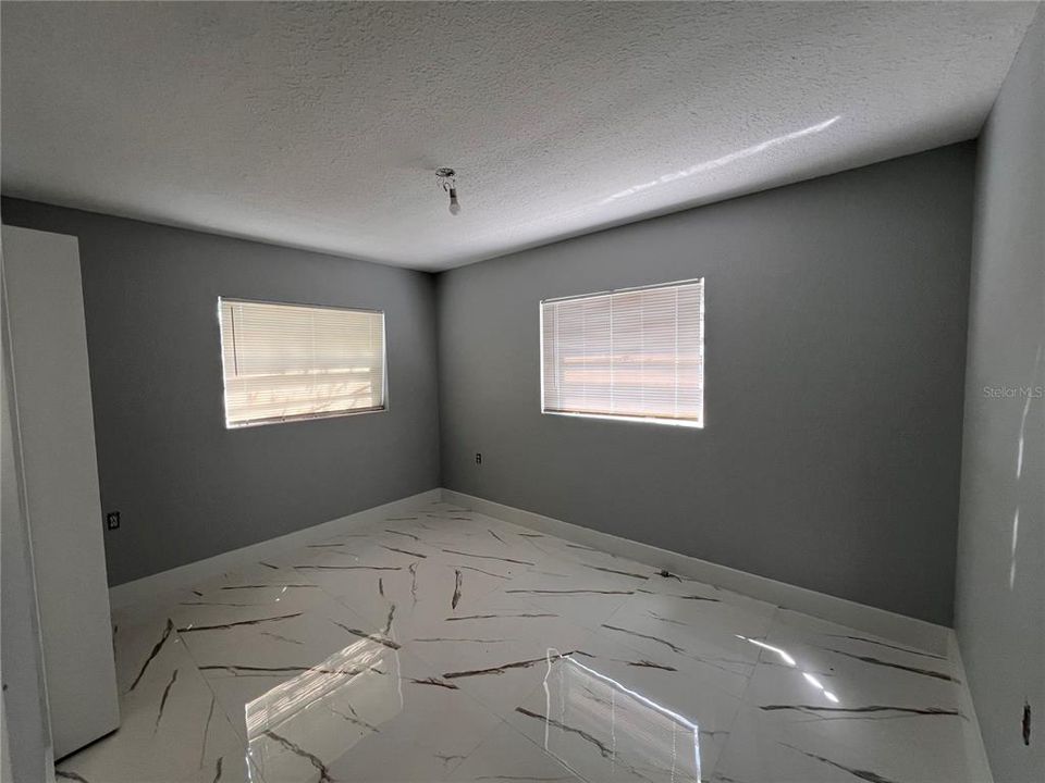 For Sale: $299,000 (3 beds, 2 baths, 1016 Square Feet)