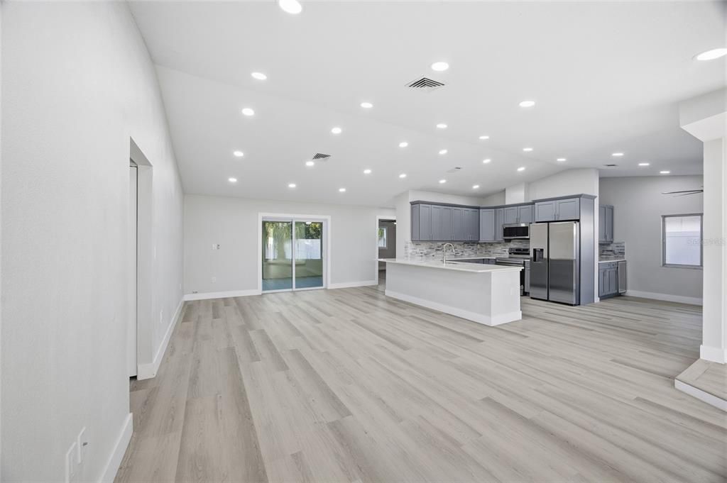 For Sale: $524,000 (3 beds, 2 baths, 1572 Square Feet)