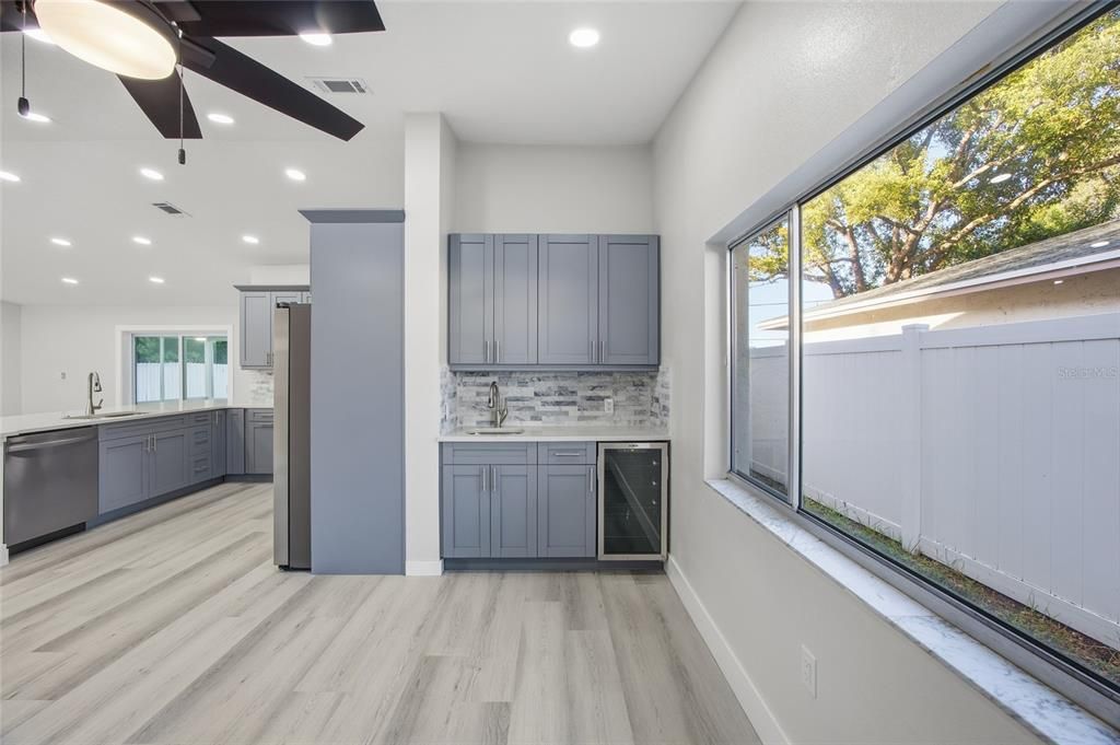 For Sale: $524,000 (3 beds, 2 baths, 1572 Square Feet)