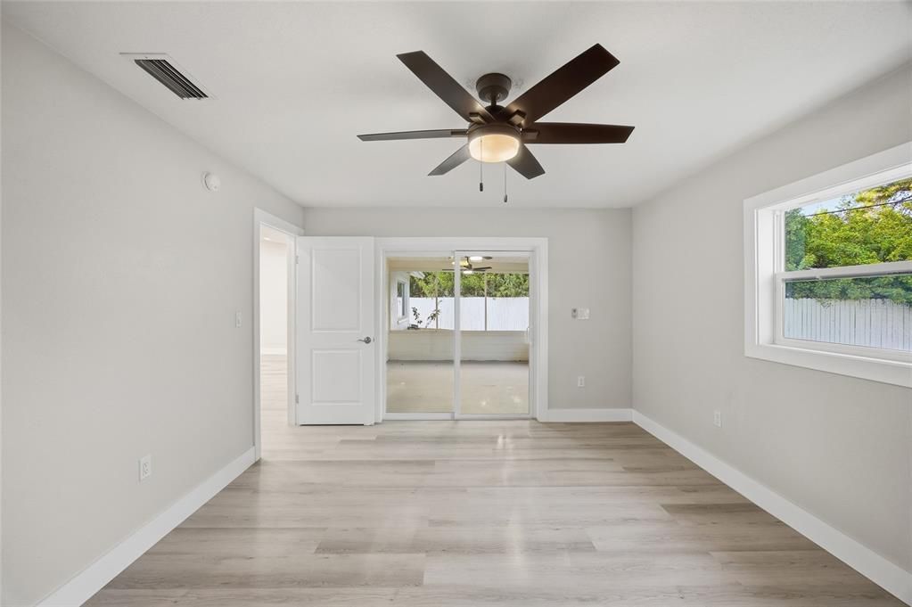 For Sale: $524,000 (3 beds, 2 baths, 1572 Square Feet)