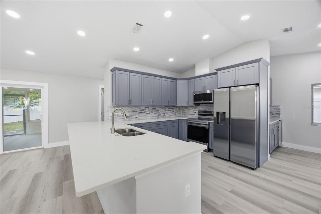 For Sale: $524,000 (3 beds, 2 baths, 1572 Square Feet)