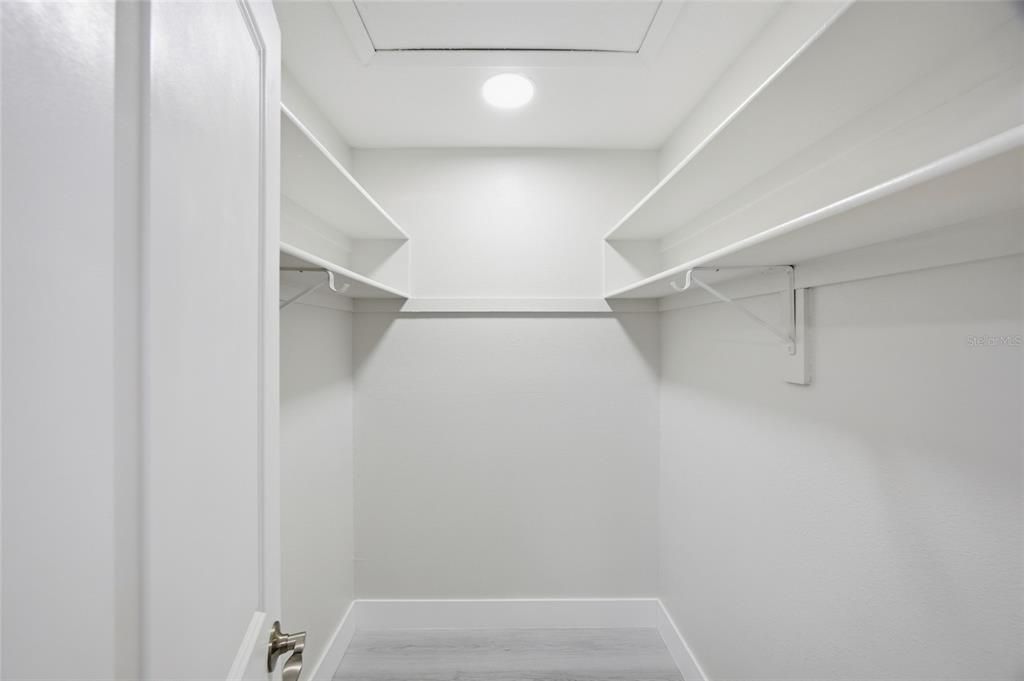 For Sale: $524,000 (3 beds, 2 baths, 1572 Square Feet)