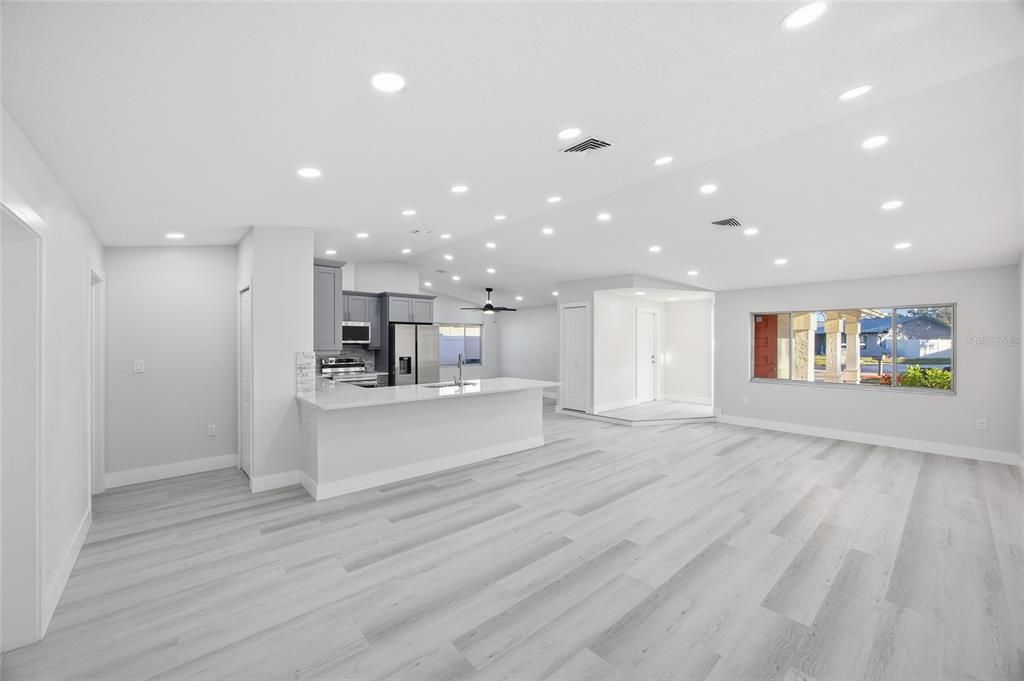 For Sale: $524,000 (3 beds, 2 baths, 1572 Square Feet)