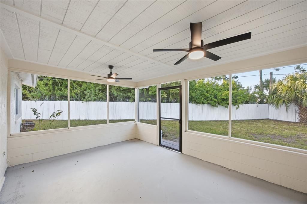 For Sale: $524,000 (3 beds, 2 baths, 1572 Square Feet)