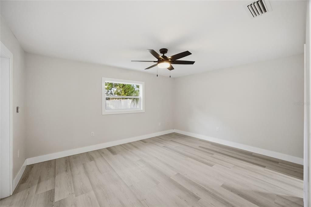 For Sale: $524,000 (3 beds, 2 baths, 1572 Square Feet)