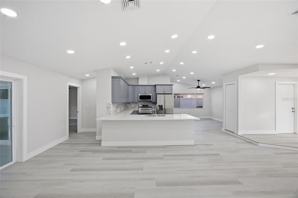 For Sale: $524,000 (3 beds, 2 baths, 1572 Square Feet)