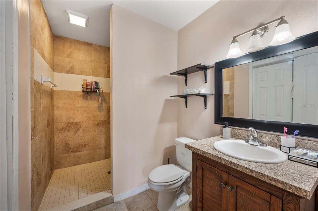 En Venta: $374,900 (3 camas, 1 baños, 1737 Pies cuadrados)