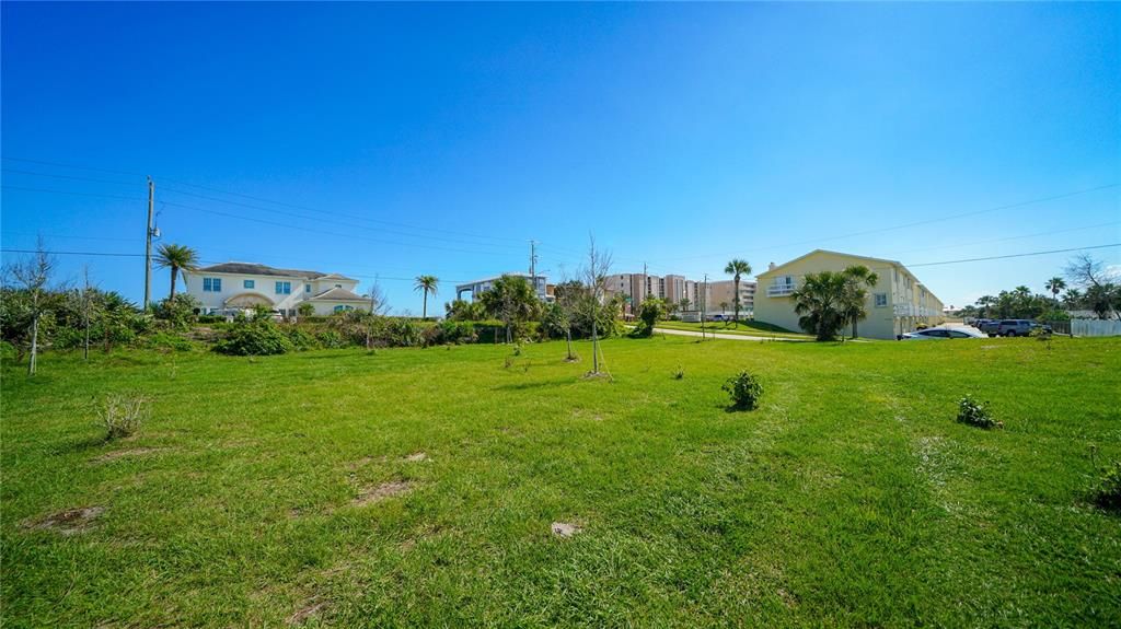 En Venta: $499,000 (0.14 acres)