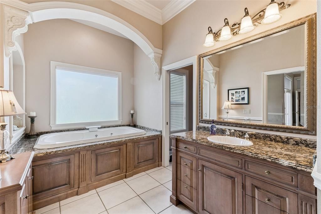 待售: $1,575,000 (4 贝兹, 3 浴室, 3766 平方英尺)