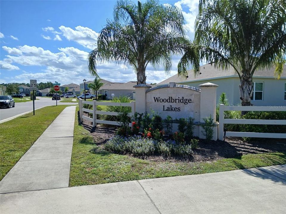 Active With Contract: $414,900 (5 beds, 3 baths, 2674 Square Feet)