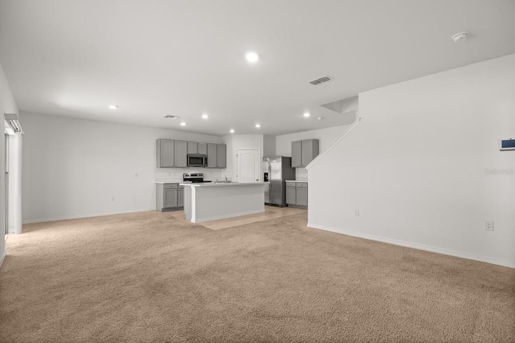 Active With Contract: $414,900 (5 beds, 3 baths, 2674 Square Feet)