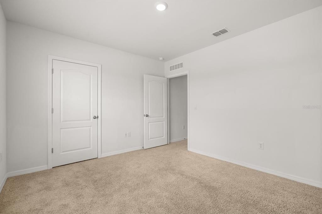 Active With Contract: $414,900 (5 beds, 3 baths, 2674 Square Feet)