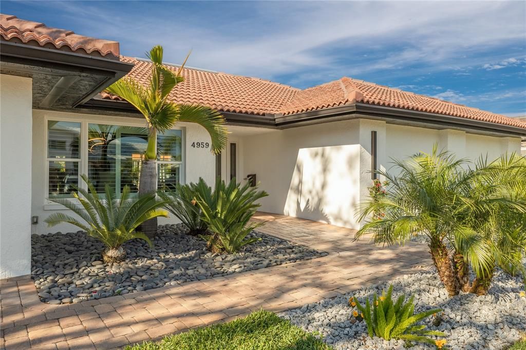 For Sale: $2,650,000 (4 beds, 3 baths, 3154 Square Feet)