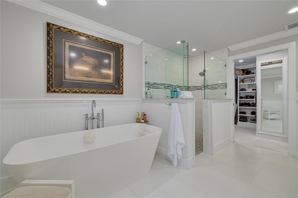 For Sale: $2,650,000 (4 beds, 3 baths, 3154 Square Feet)