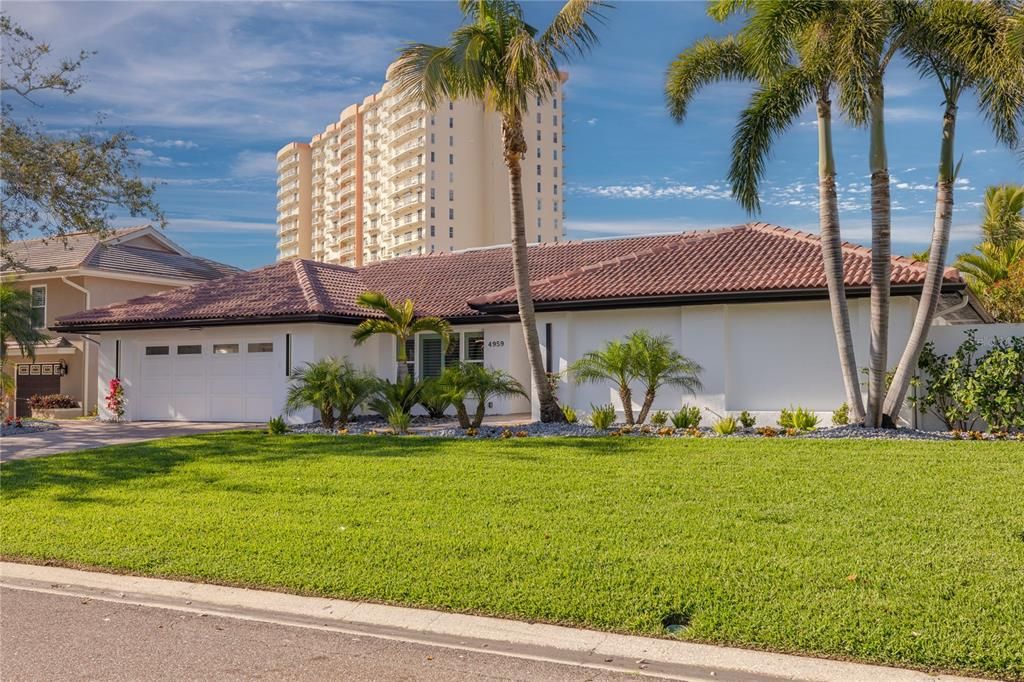 For Sale: $2,650,000 (4 beds, 3 baths, 3154 Square Feet)