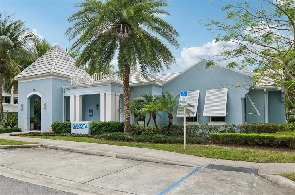 出租: $3,218 (2 贝兹, 2 浴室, 1210 平方英尺)