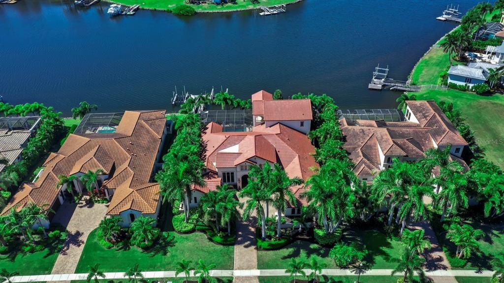 Active With Contract: $2,395,000 (5 beds, 6 baths, 5086 Square Feet)