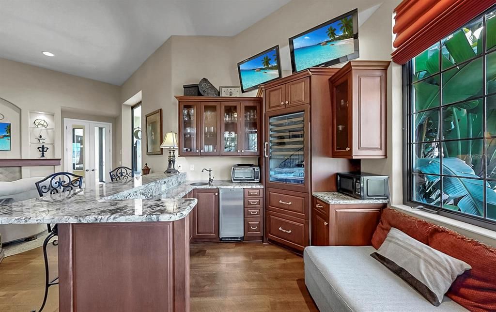 Active With Contract: $2,395,000 (5 beds, 6 baths, 5086 Square Feet)